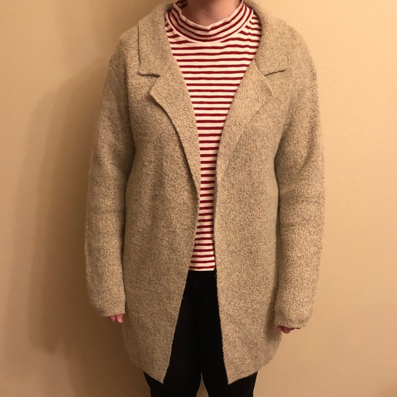 Tan/black sweater - Picture 4 of 5